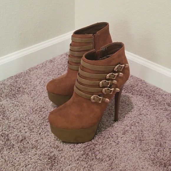 Booties - Picture 4 of 4